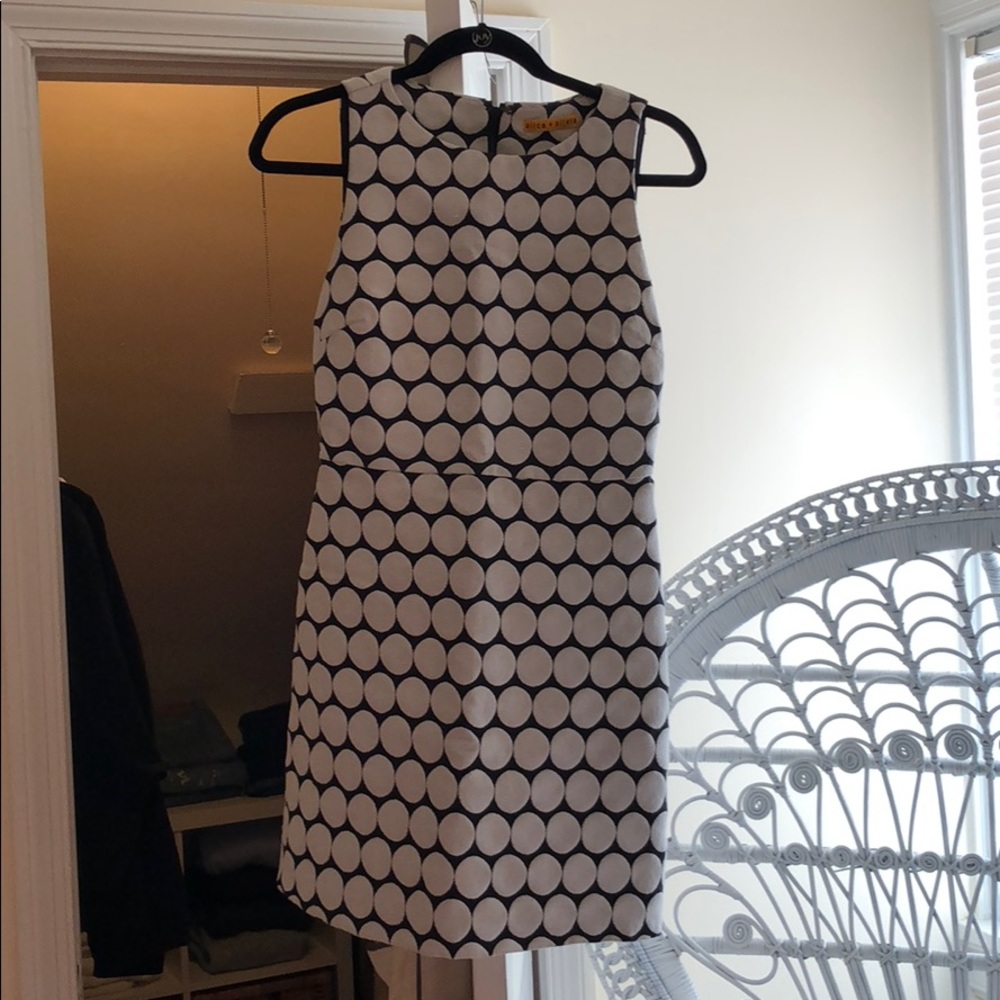 Alice + Olivia polka dot dress black white size 8